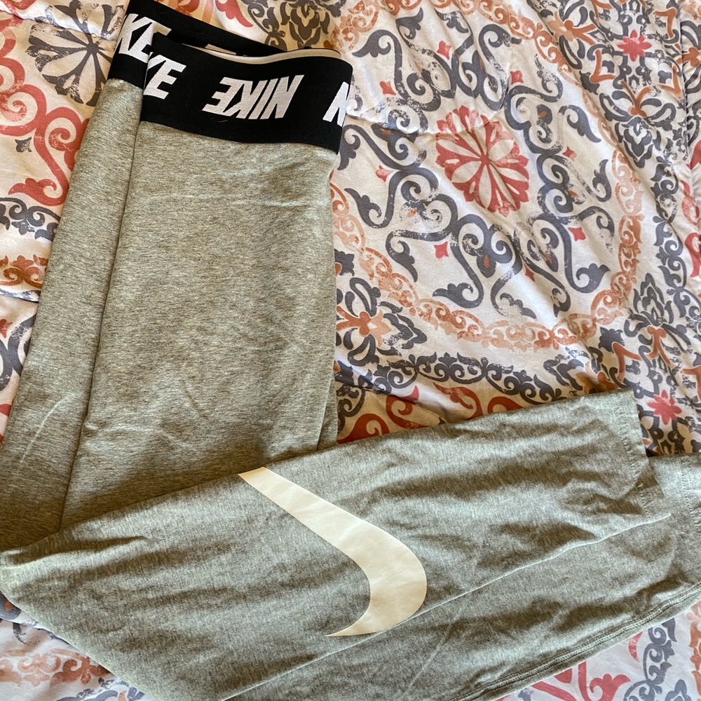 Nike leggings